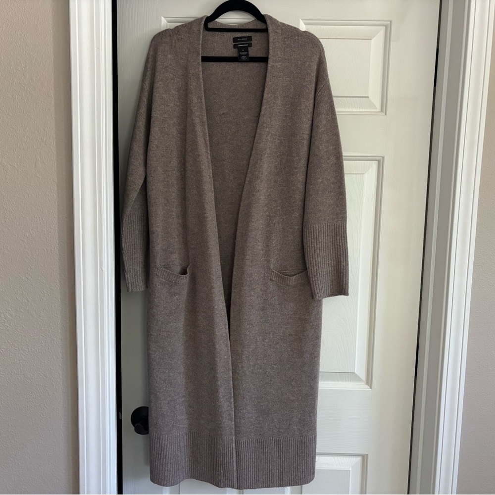 Halogen Women's Cardigan in Taupe